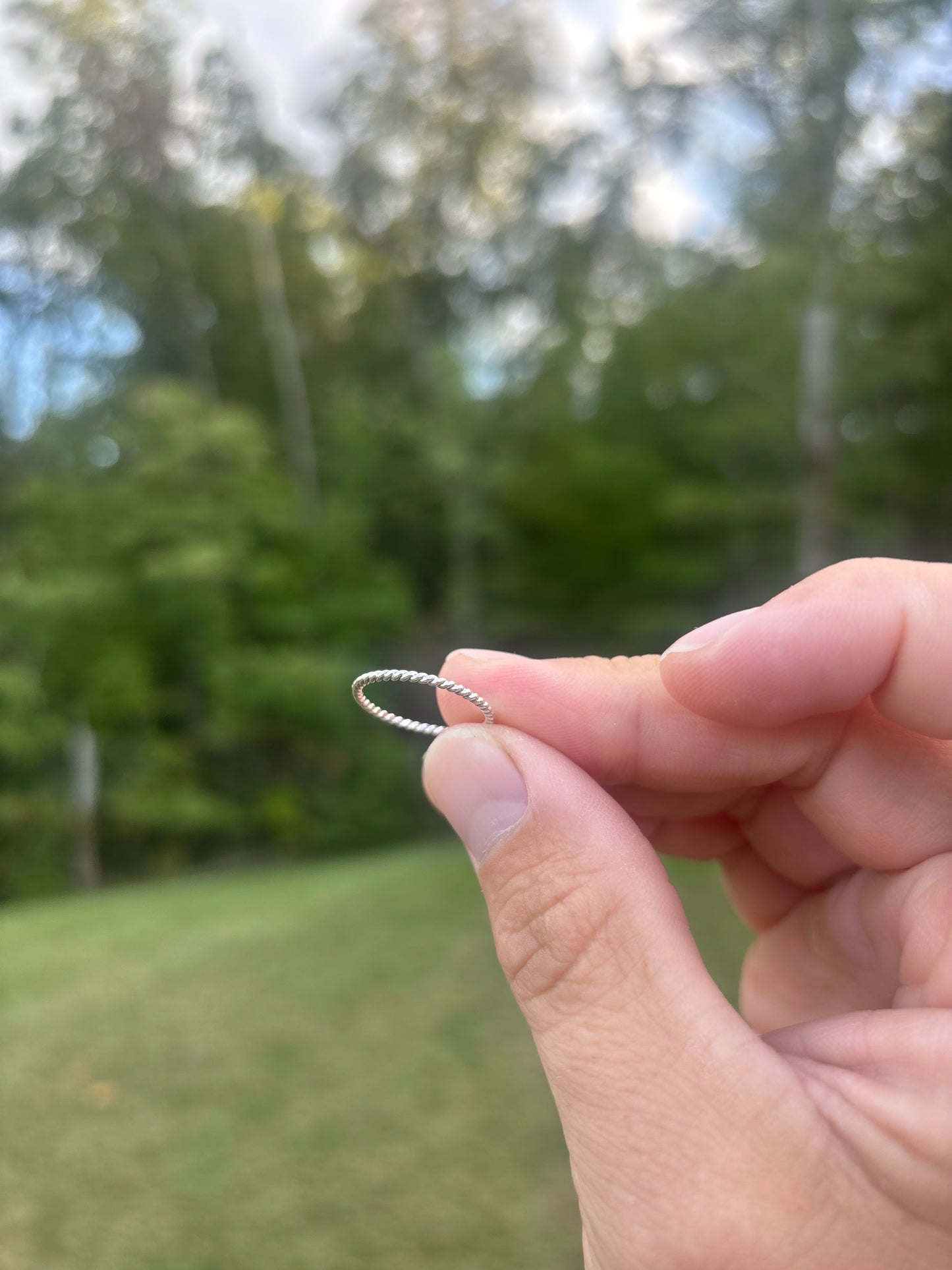Thin Twist Ring - stackable
